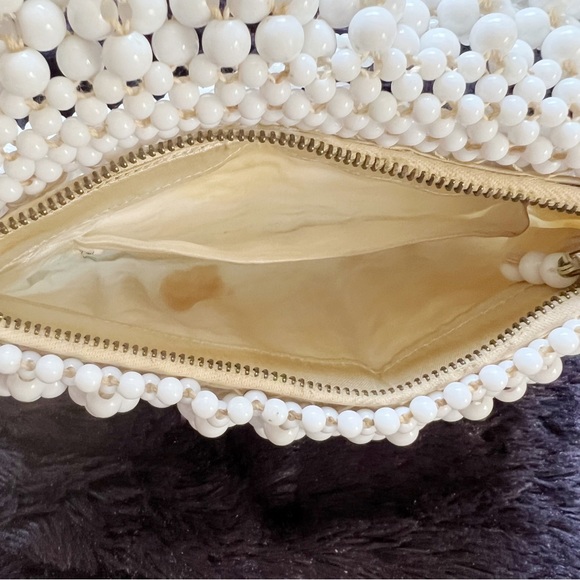 Vintage 1950’s Wedding White Beaded evening handbag purse clutch w/ zip closure - Picture 8 of 9